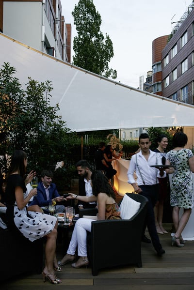 Adetto/a bar